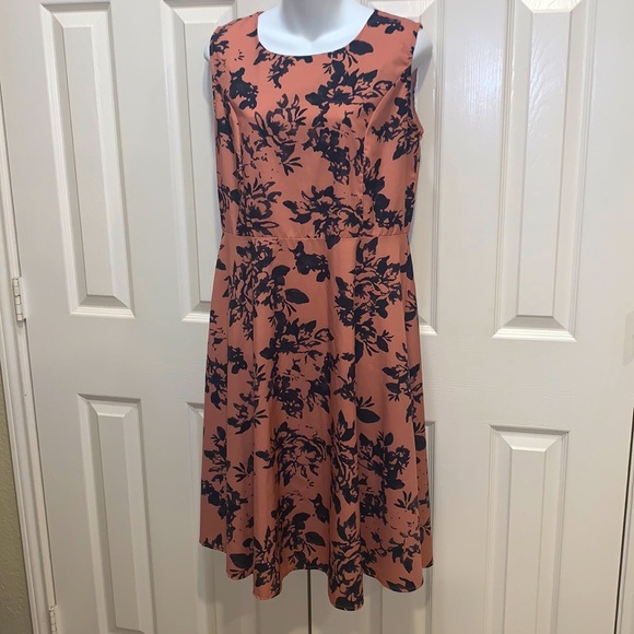 Dresses & Skirts - Coral/black Floral Dress ❤️New Listing❤️